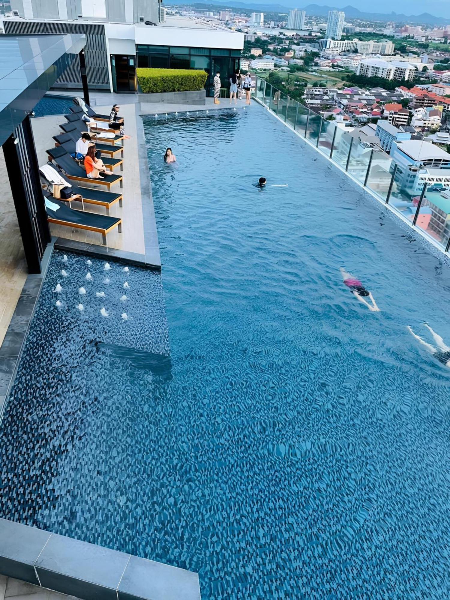 2 Bed Room, Large Living Room @ Central Pattaya Zewnętrze zdjęcie